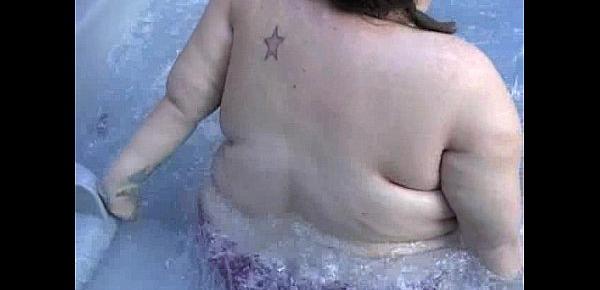  naked bbw in the pool